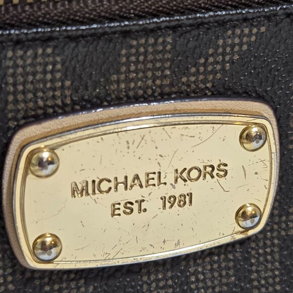 Michael Kors Signature Monogram Convertible Brown Wristlet Mini Shoulder Bag Vtg - Picture 2 of 8